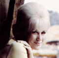 https://upload.wikimedia.org/wikipedia/commons/thumb/2/2d/Dusty_Springfield_%281966%29b.png/120px-Dusty_Springfield_%281966%29b.png